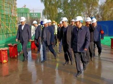 灃西新城首個大跨度鋼構(gòu)網(wǎng)架整體提升施工圓滿完成